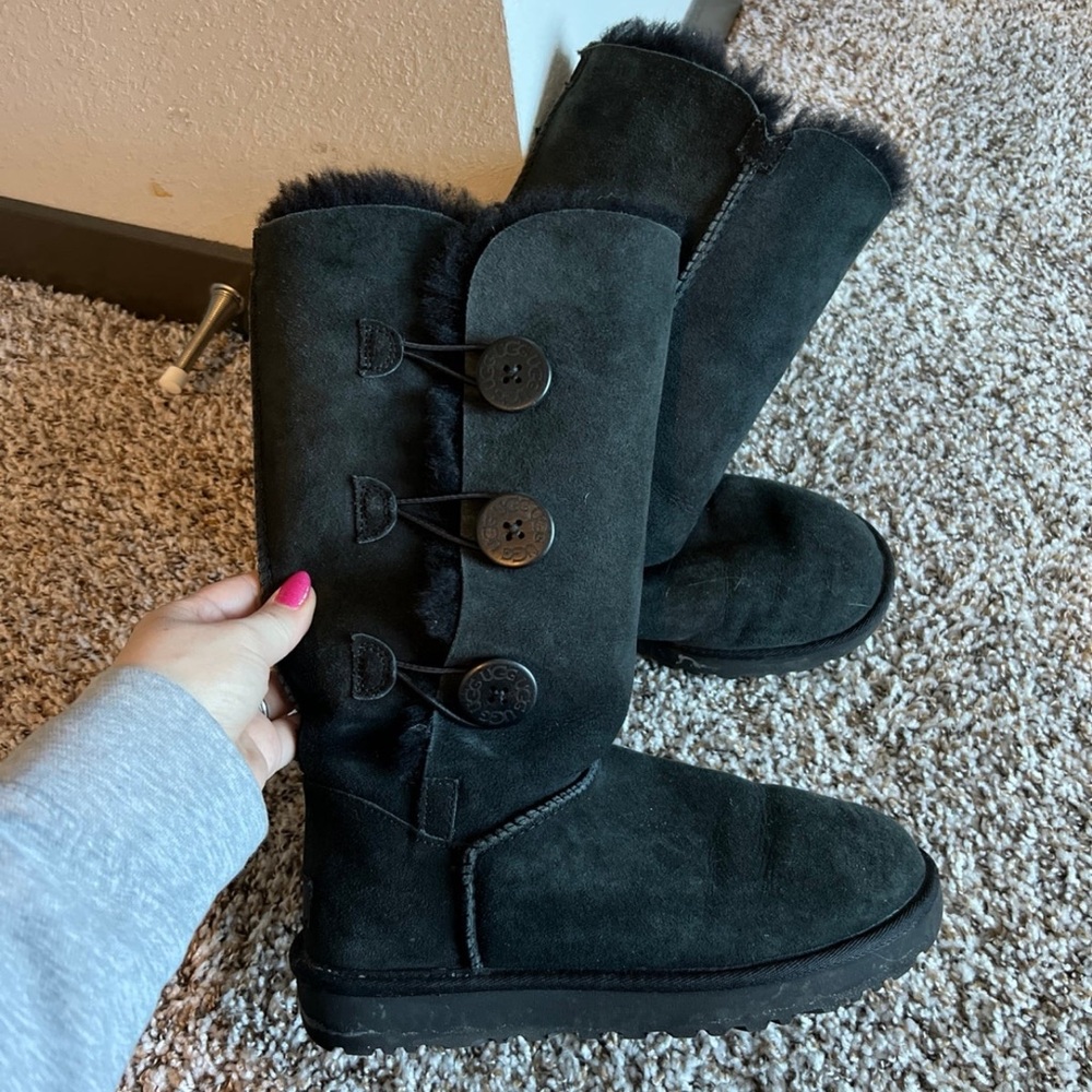 UGG Bailey Triple Button 7